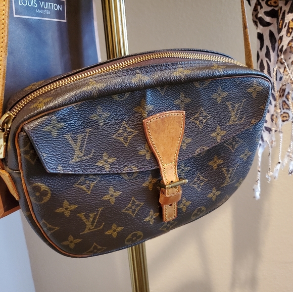 COPY - Louis Vuitton Jeunne Fille Monogram - Picture 2 of 8